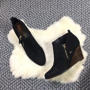 Royu Zealous Laser Cut Wedge Bootie Size 8